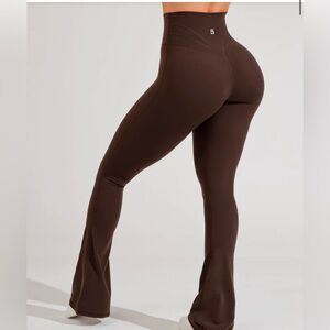 Buff bunny flare leggings